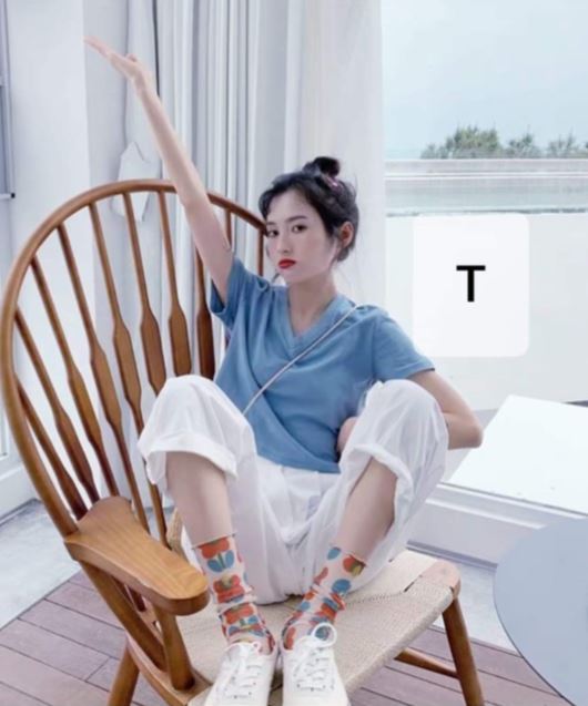 Áo croptop trơn cổ tim