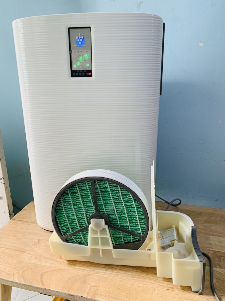 Máy Lọc Không Khí tạo ẩm Sharp KC-C100 (like new)