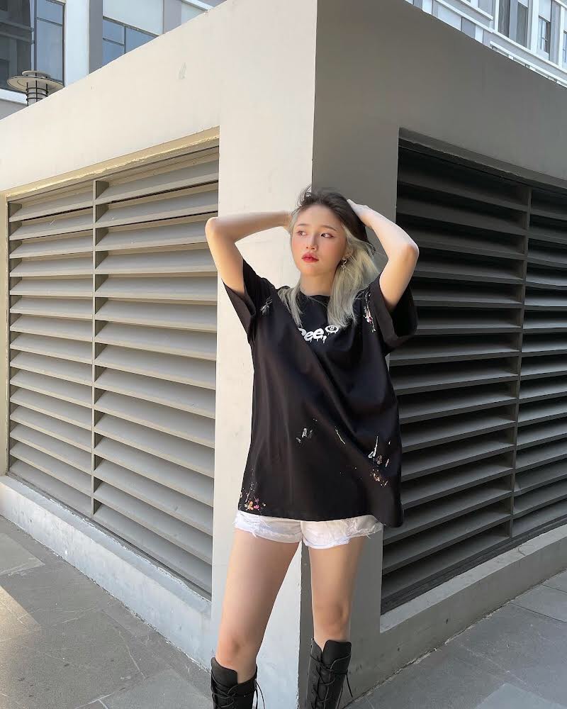 ÁO THUN VẨY SƠN THỦ CÔNG MÀU ĐEN