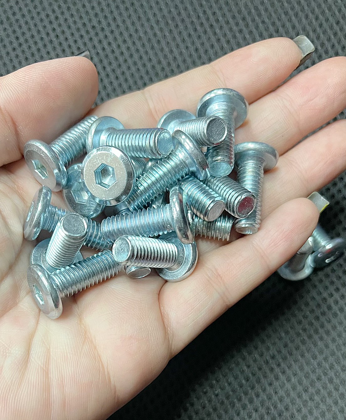 Ốc đĩa lục giác 8li20 cho các dòng xe