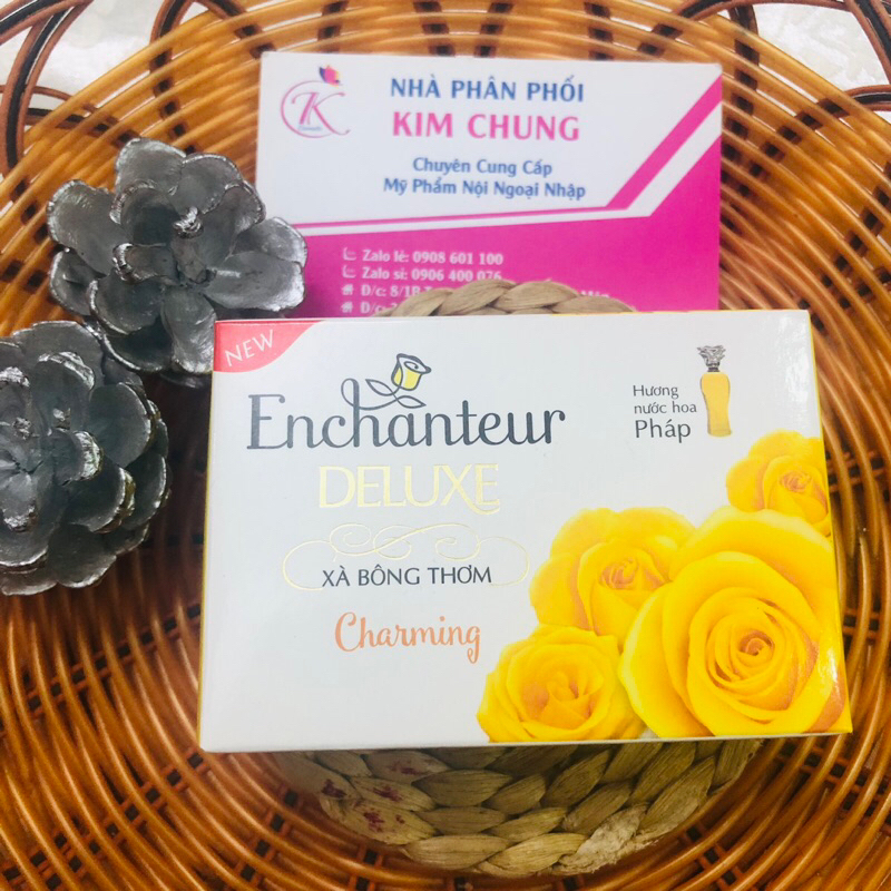 Cục Xà phòng tắm Enchanteur Charming 90g