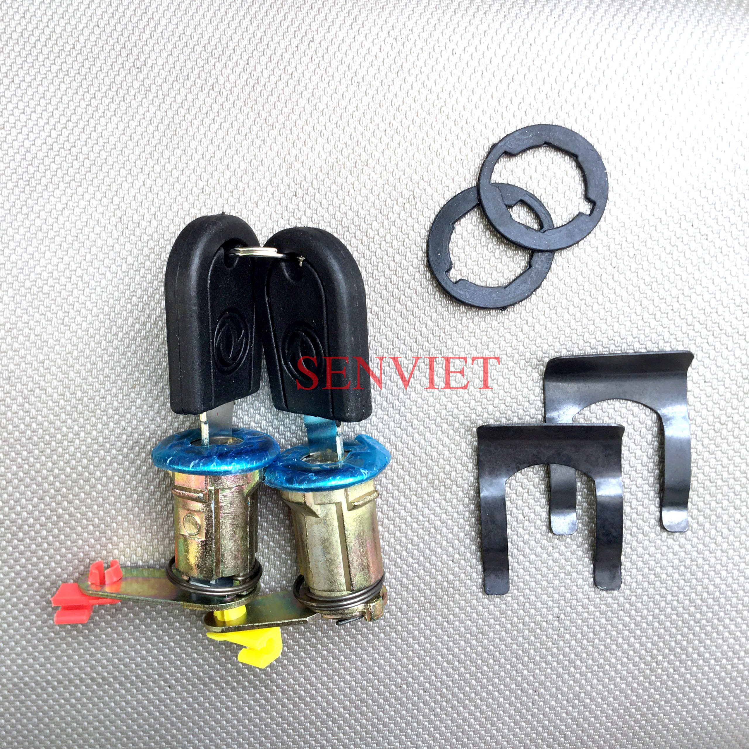 Bộ 2 ổ khóa cửa + chìa xe tải dongfeng