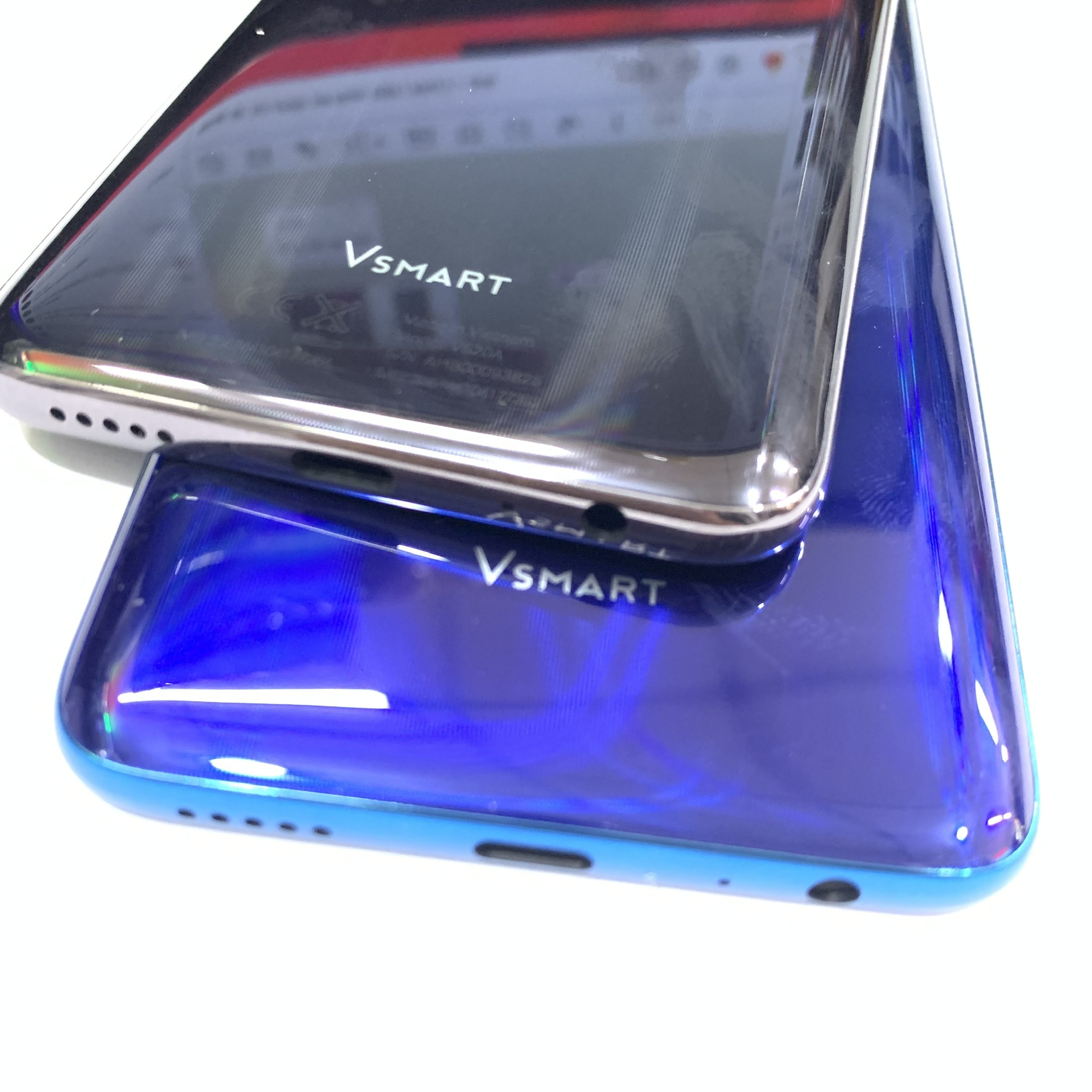 Lưng Vsmart Live / V-smart Live liền kính camera