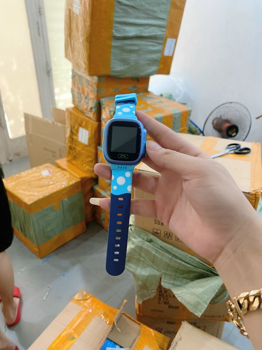 Đồng Hồ Thông Minh Định Vị Cao Cấp Y92, Đồng Hồ Thông Minh Trẻ Em Định Vị, Chống Nước, Có Camera, Wifi, Tặng Sim, Nghe Gọi, Chụp Ảnh, Liên Kết APP Phụ Huynh, Bảo Hành 1 Năm