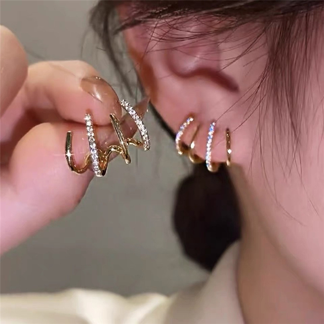 17 MILE Simple Women Gold Ear Cuff Non-Piercing Ear Clips Crystal Silver Color Fake Cartilage Earrings Black Clip Earrings Jewelry
