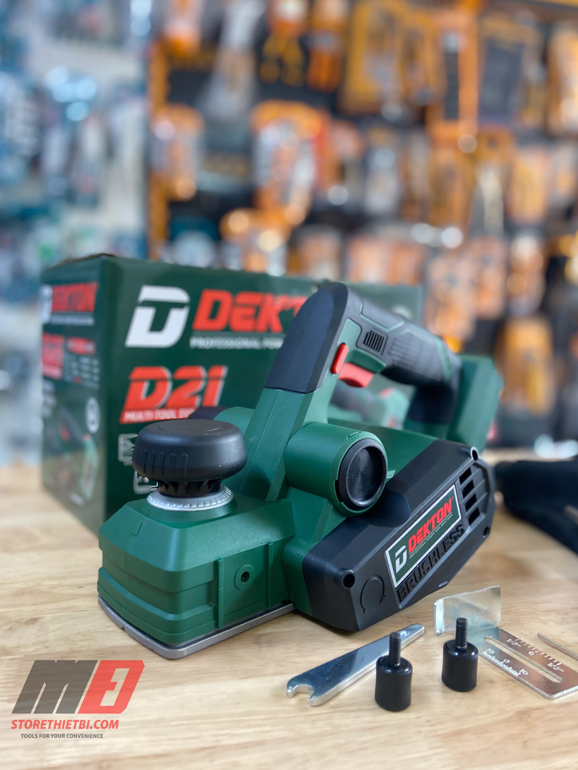 Máy bào 82mm dùng pin Dekton D21-MB82