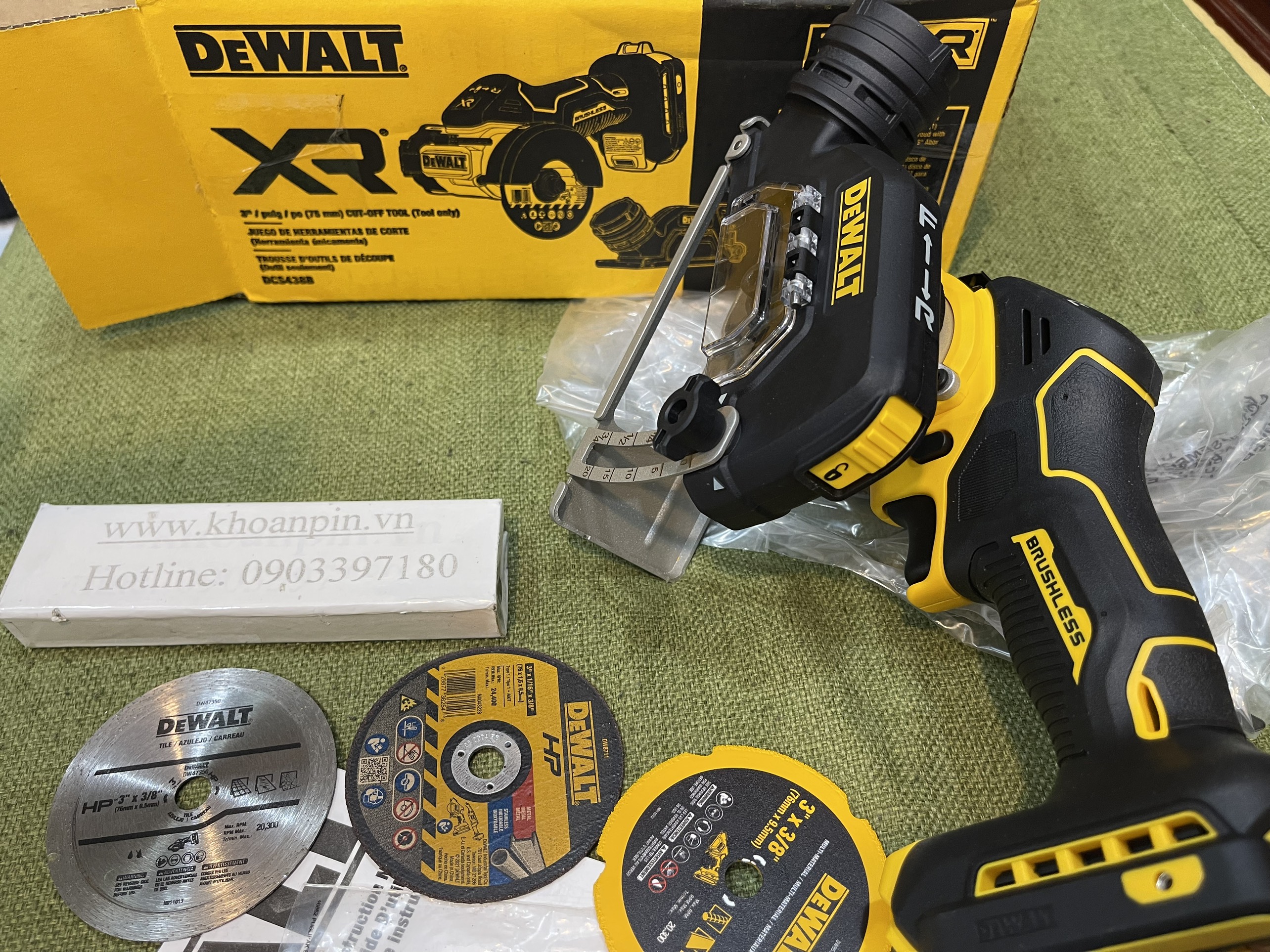 Máy cắt đa năng Dewalt DCS438B made in Mexico