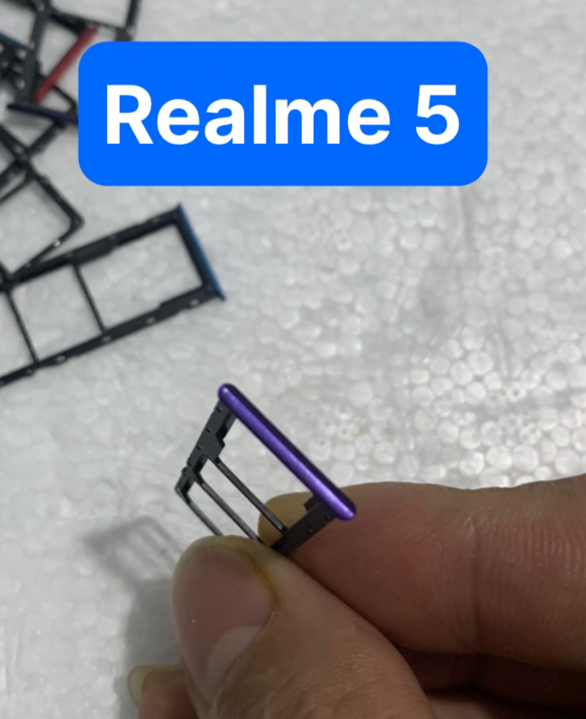 khay sim Realme 5