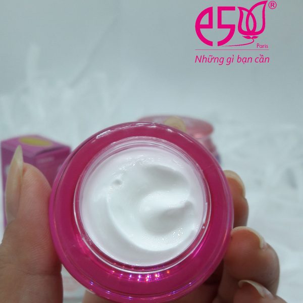 Kem E5 Nám Trắng Da Giữ Ẩm Xóa Thâm 30g