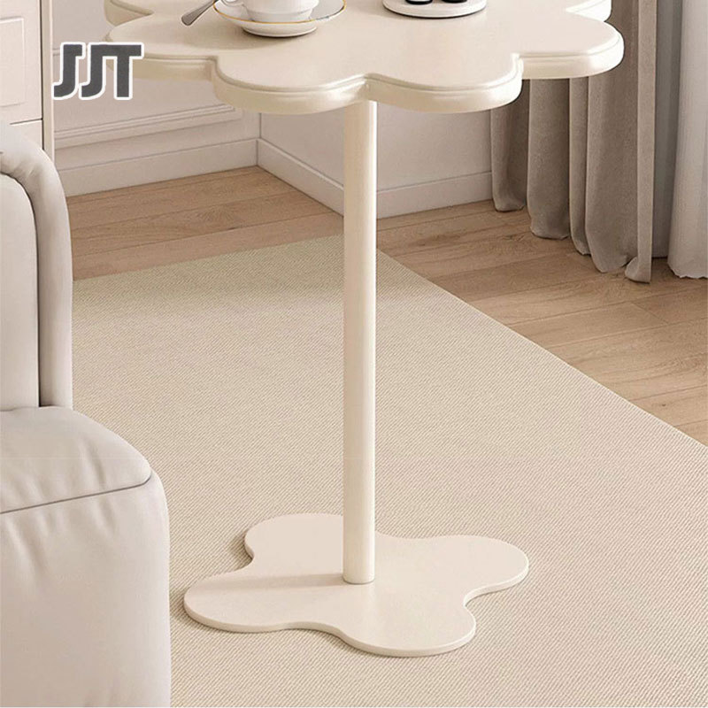 Small side table, small sofa, small coffee table, small bedside table, small table, small apartment balcony, simple shelf.