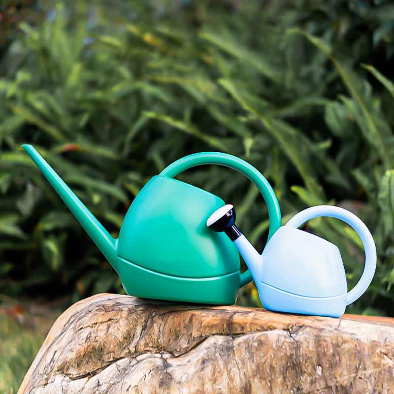 1.5L%20Kindergarten%20Water%20Play%20Children's%20Watering%20Pot%20With%20Long%20Spout%20Watering%20Pot%20-%20Image%208