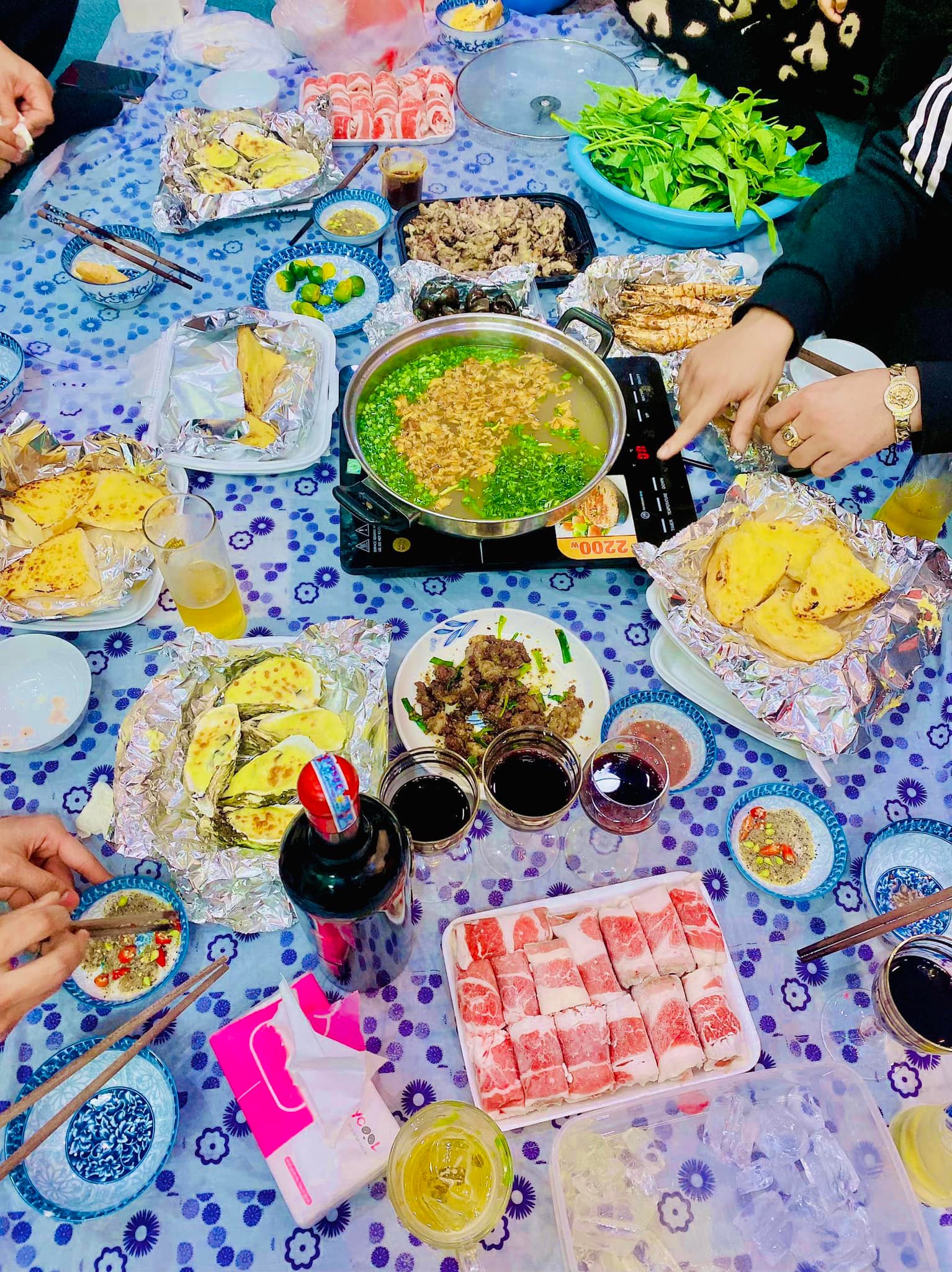 Khăn Trải Bàn Dùng 1 lần Tân Hưng Phong ( 10tấm/túi )