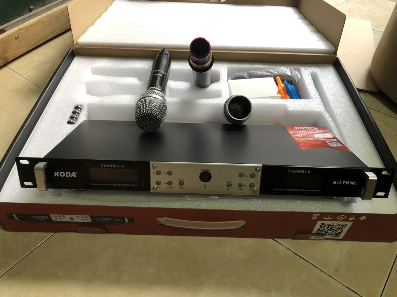 MICRO KHÔNG DÂY KODA E12 PRIME (MỚI 2022) MIC SÁNG, HÁT NHẸ, TIẾNG CA BAY BỔNG
