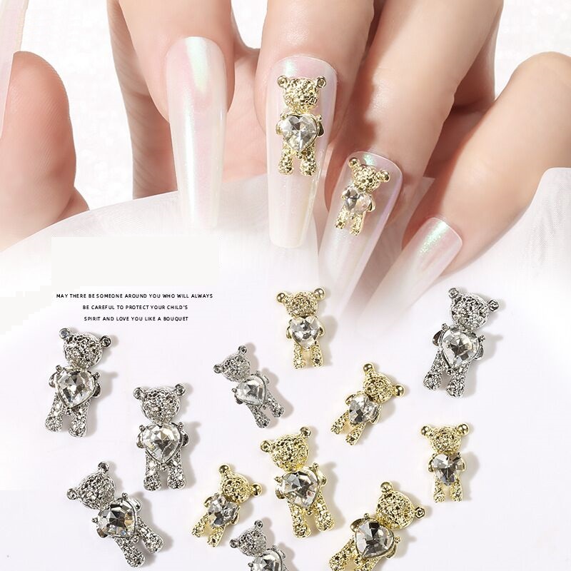 Charm Gấu Đá Ôm Tim Đá Trắng Cao Cấp Đính Móng