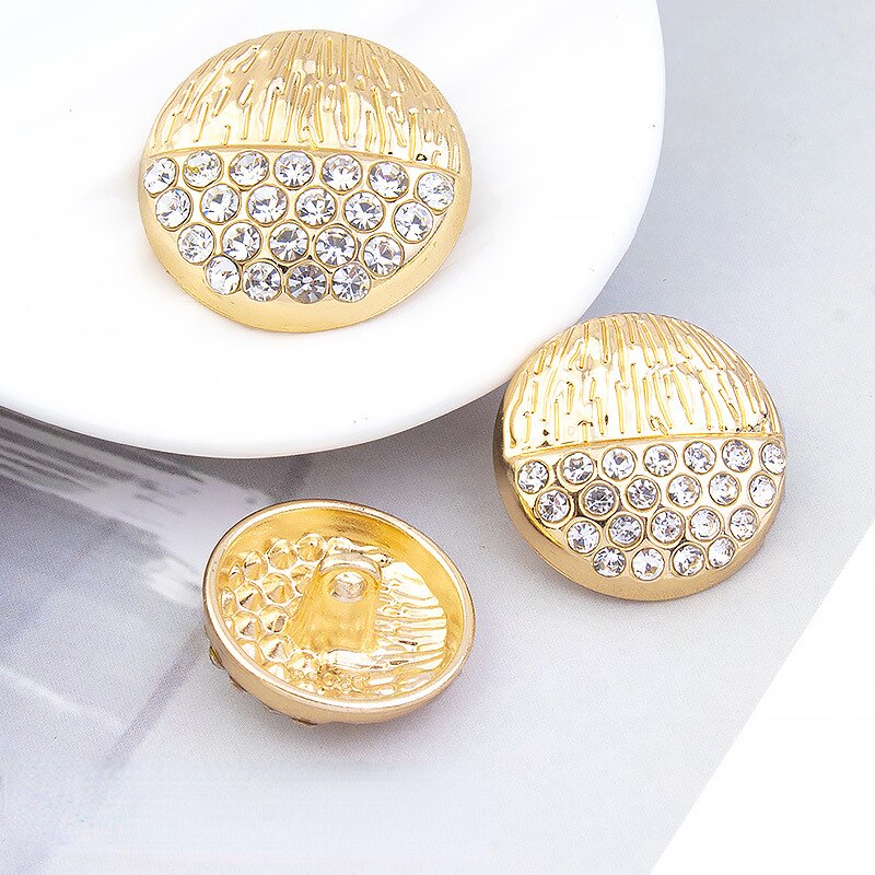 ALRIUS Retro Pearl Gold Metal Button Luxury Rhinestones Coat