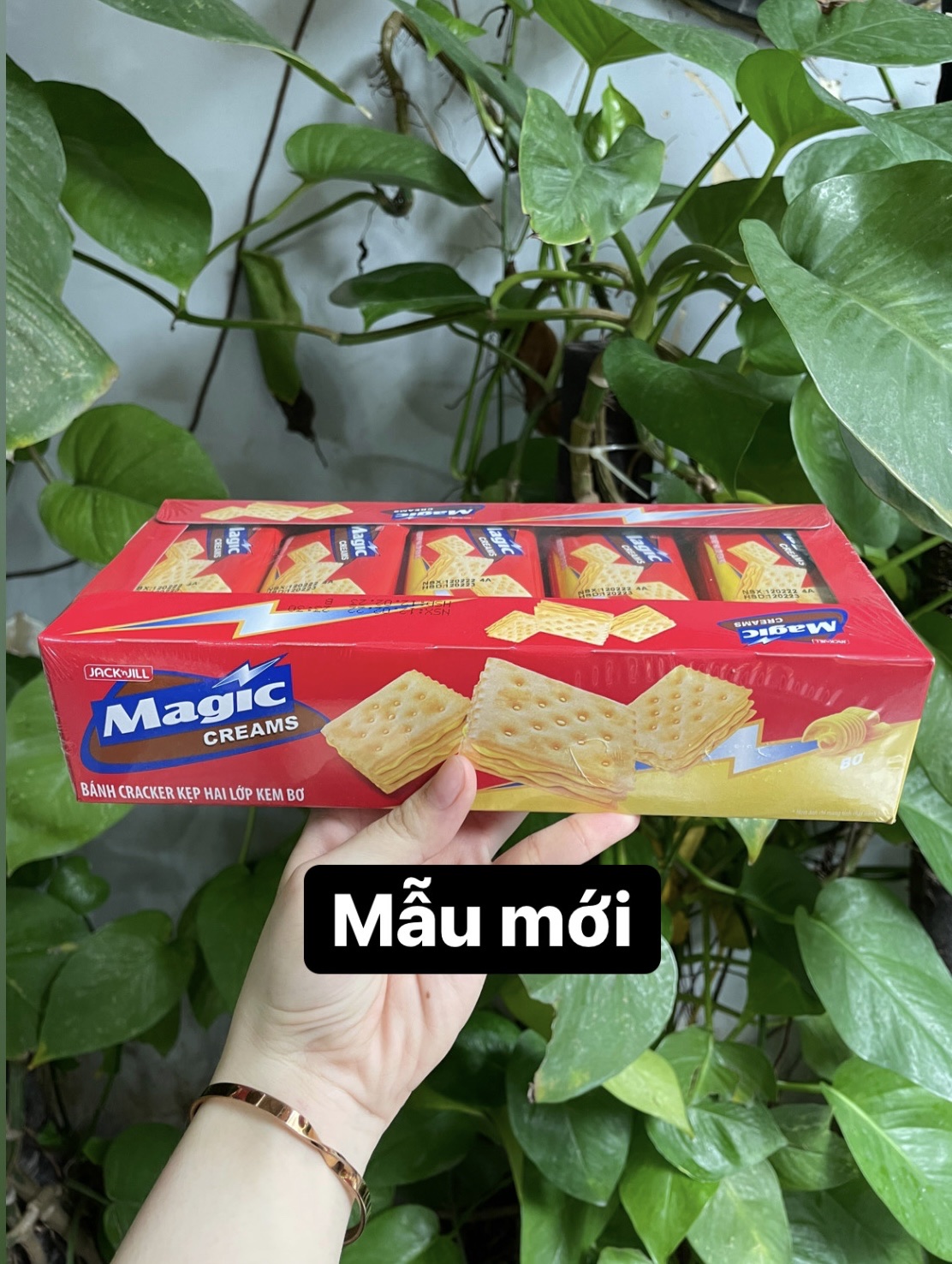 Bánh Magic Cracker Siêu Giòn Hai Lớp Kem Bơ (Hộp 20 gói)