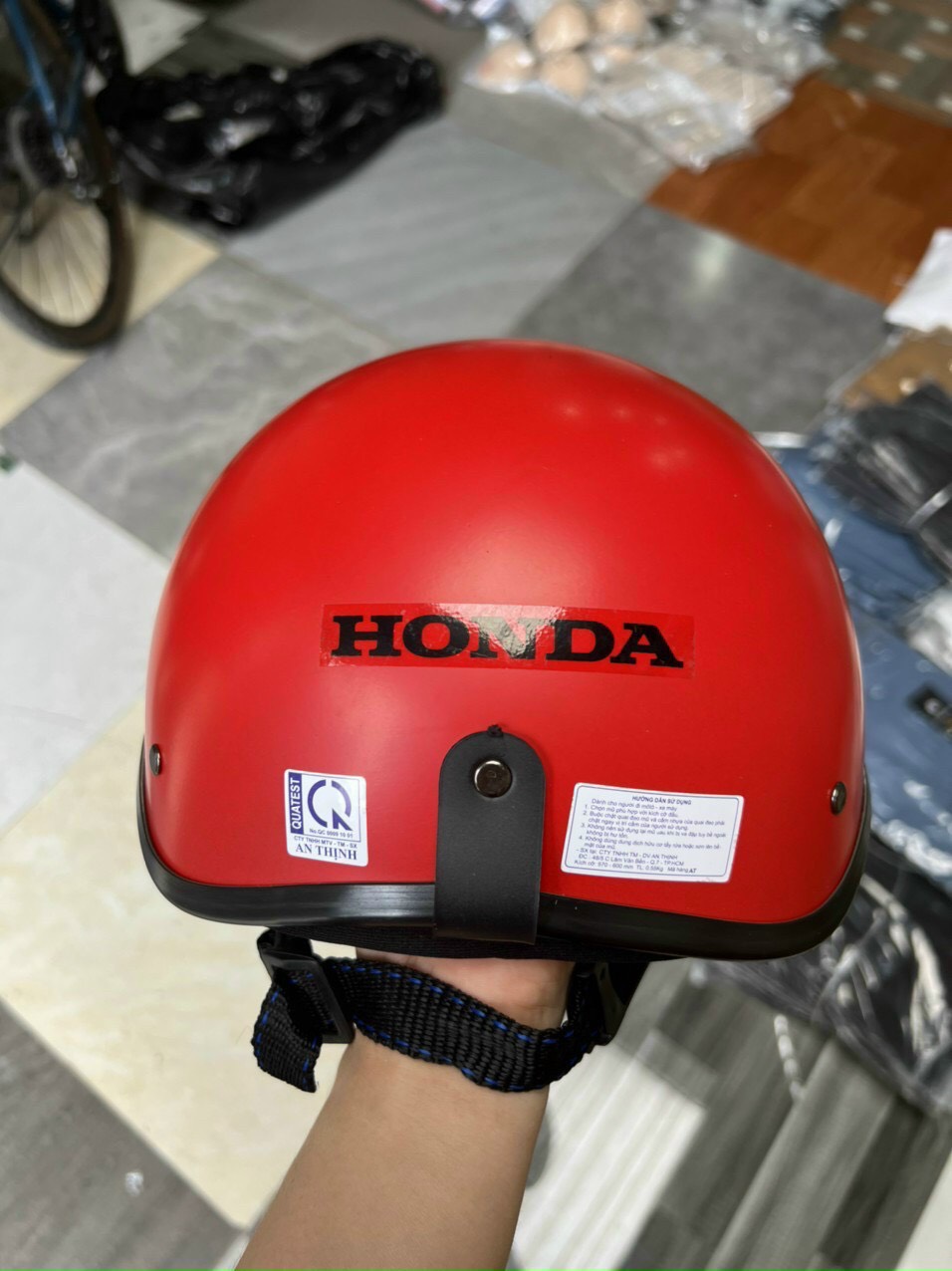 Mũ bảo hiểm Honda có kính chắn gió