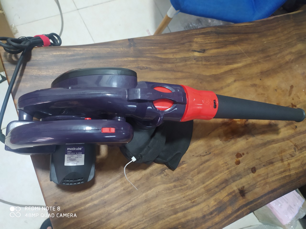 Máy Thổi bụi - Hút bụi PB001 Makute đầy đủ phụ kiện