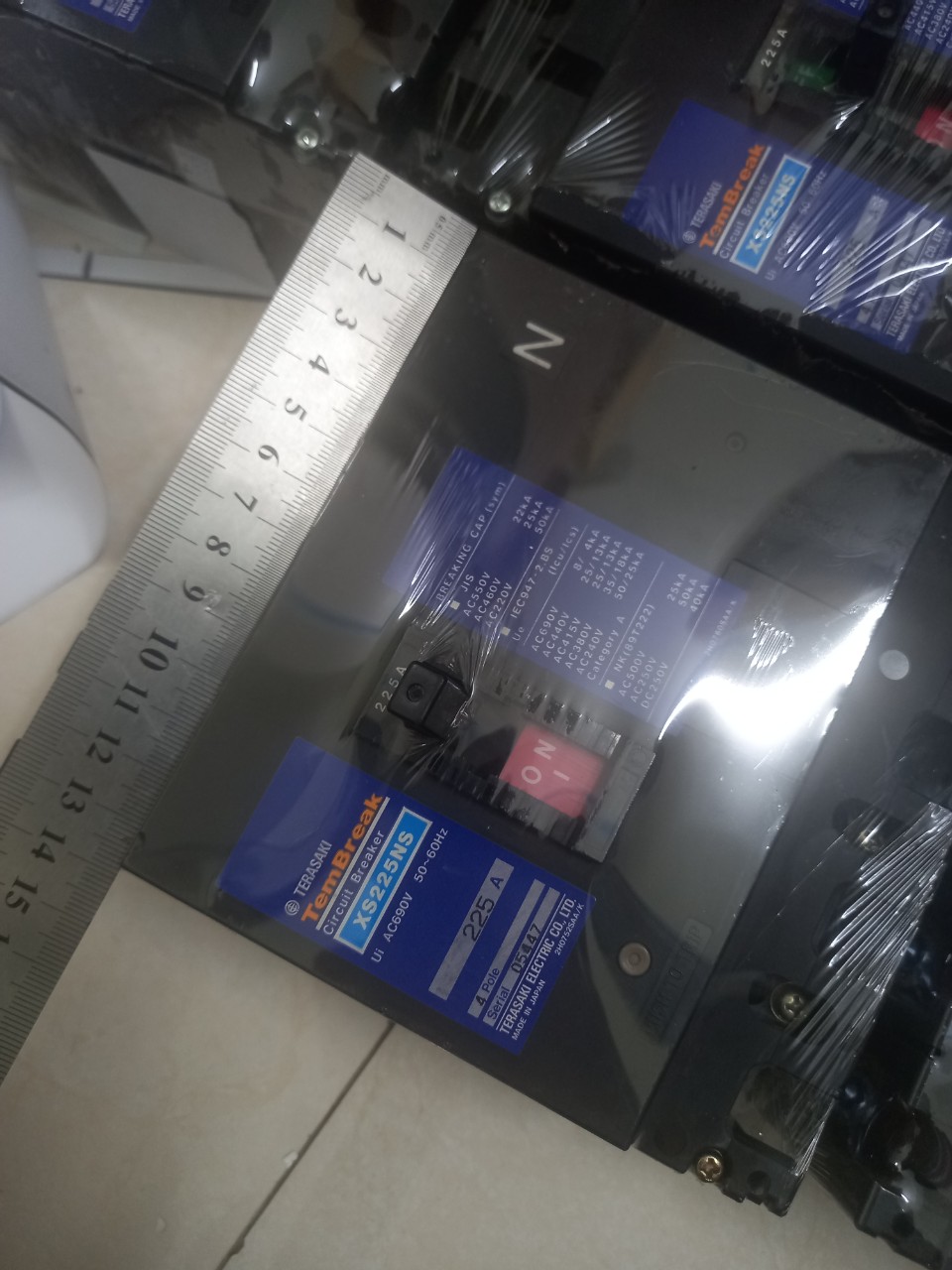 APTOMAT 3 PHA 4 CỰC NHẬT BẢN 75A 200A 225A XỊN