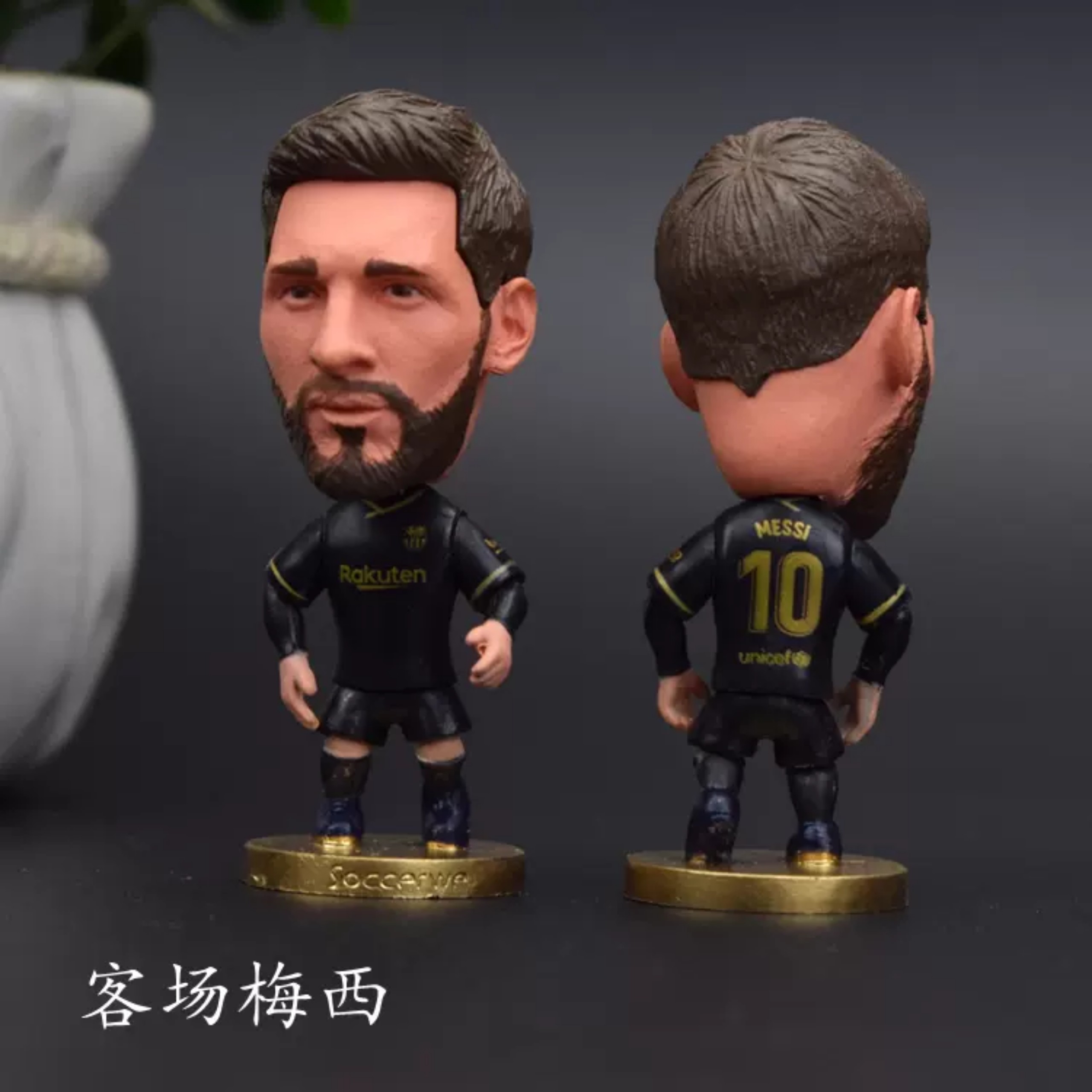 Tượng cầu thủ bóng đá Lionel Messi Clb Barcelona