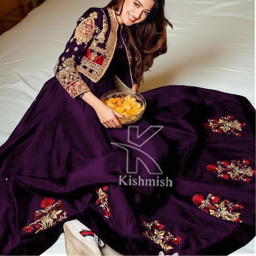 Designer%20Fully%20Embroidered%20Silk%20Maxi%20with%20Matching%20Embroidered%20Koti%20%E2%80%93%20Ready%20to%20Wear%20Formal%20Wedding%20Dress%20for%20Girls%20&%20Women%20-%20Image%209