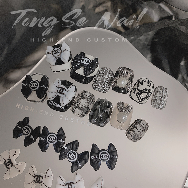 Charm Nơ Thương Hiệu Chanel Trắng Đen Đính Móng NZ19
