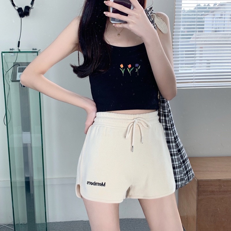 Quần Short Viền Thêu Chữ