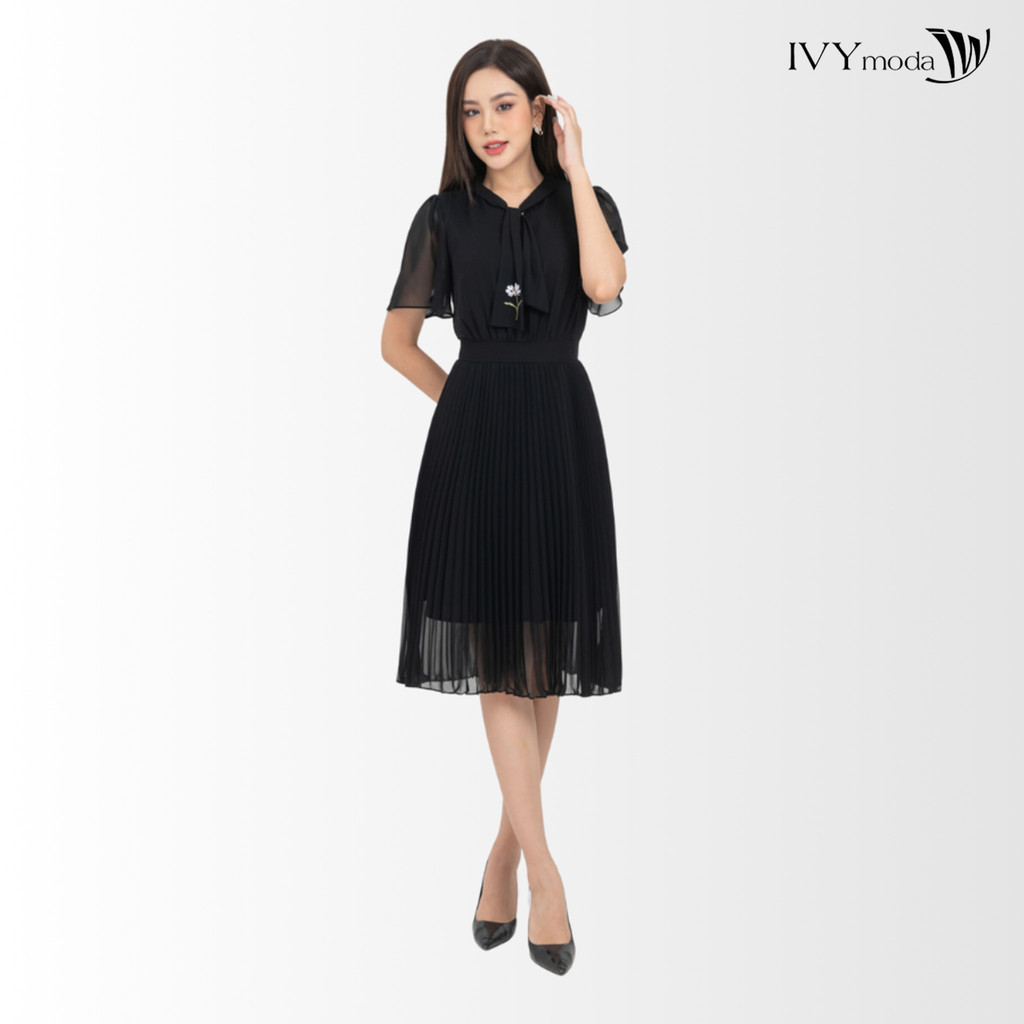 Đầm lụa thêu hoa IVY moda MS 48M7505