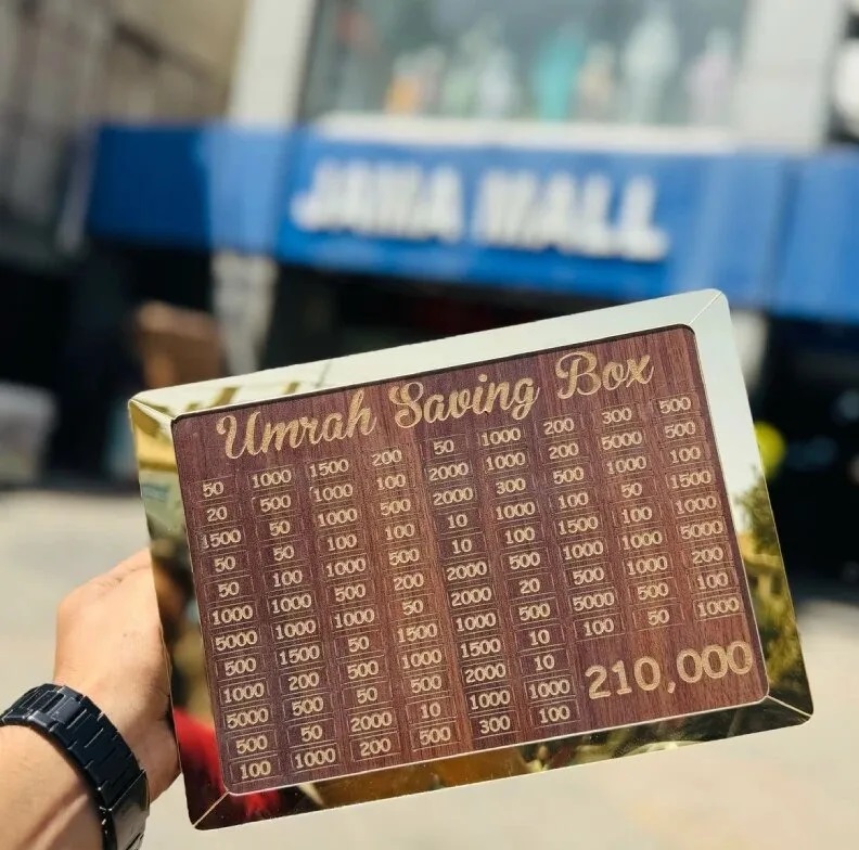 Umrah Saving Box - Money Saving Box - Wooden Gullak Money Box with Counter Money Saving Box Perfect Cash Saver & Best Gift for Friends 280 Days Savings Plan - Islamic Halal Money Jar for Hajj & Umrah - Daily Pilgrimage Savings Tracker with Handfree. 