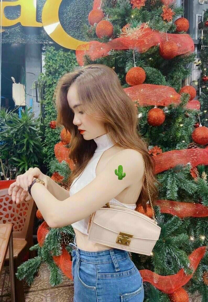 Áo yếm cao cổ cài 2 nút ngọc sau lưng chất gân p
