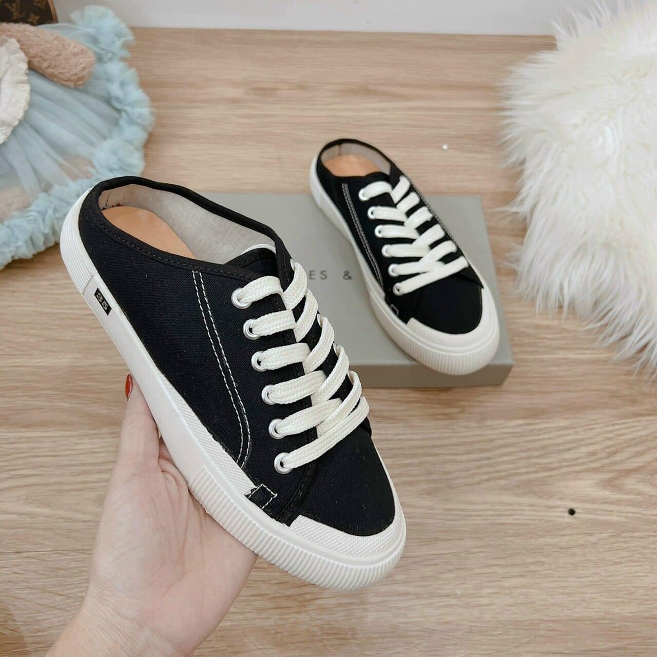 ( xả cuối năm) Giày vải nữ cổ thấp chữ DO