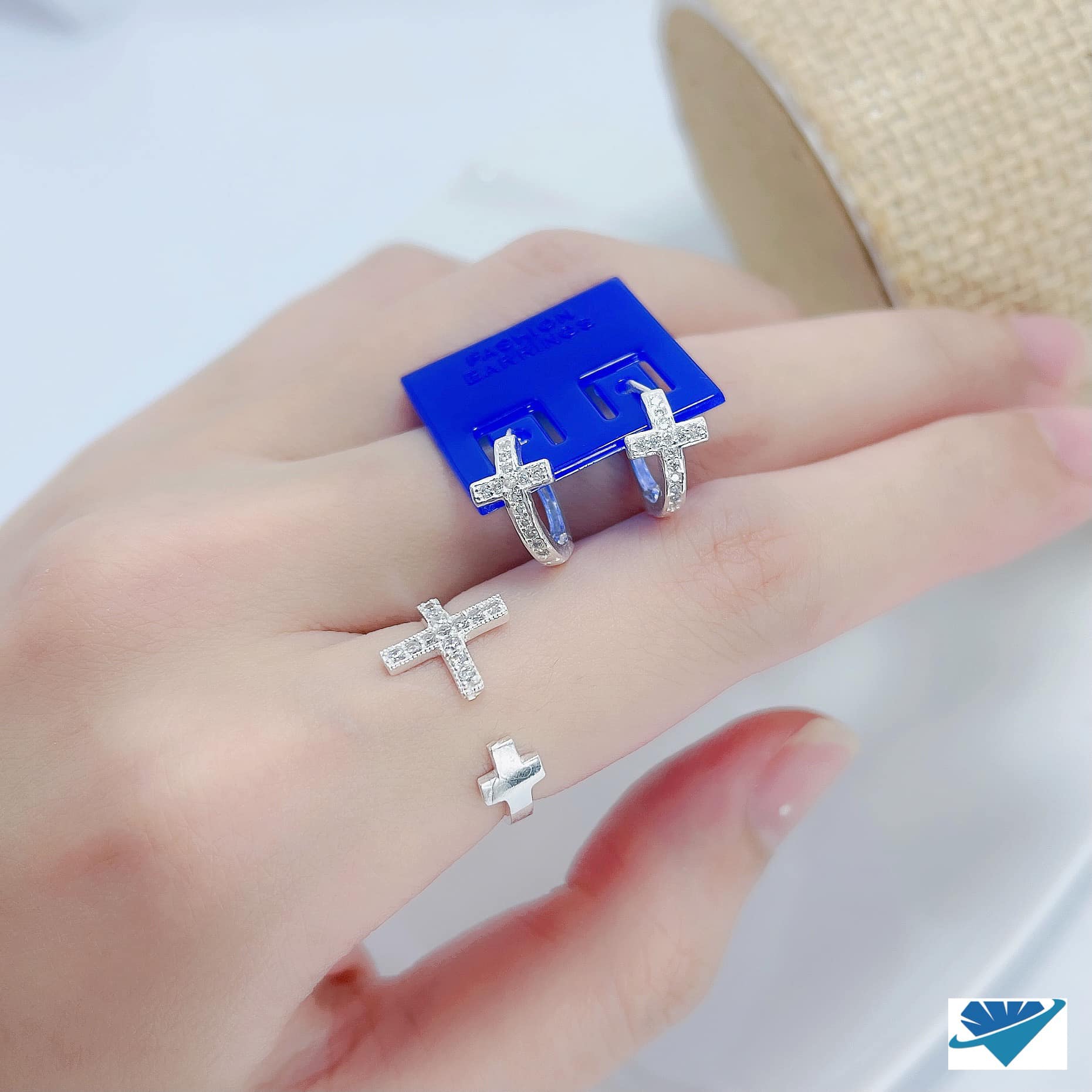 Bông tai tròn chất liệu bạc 925 MS55l