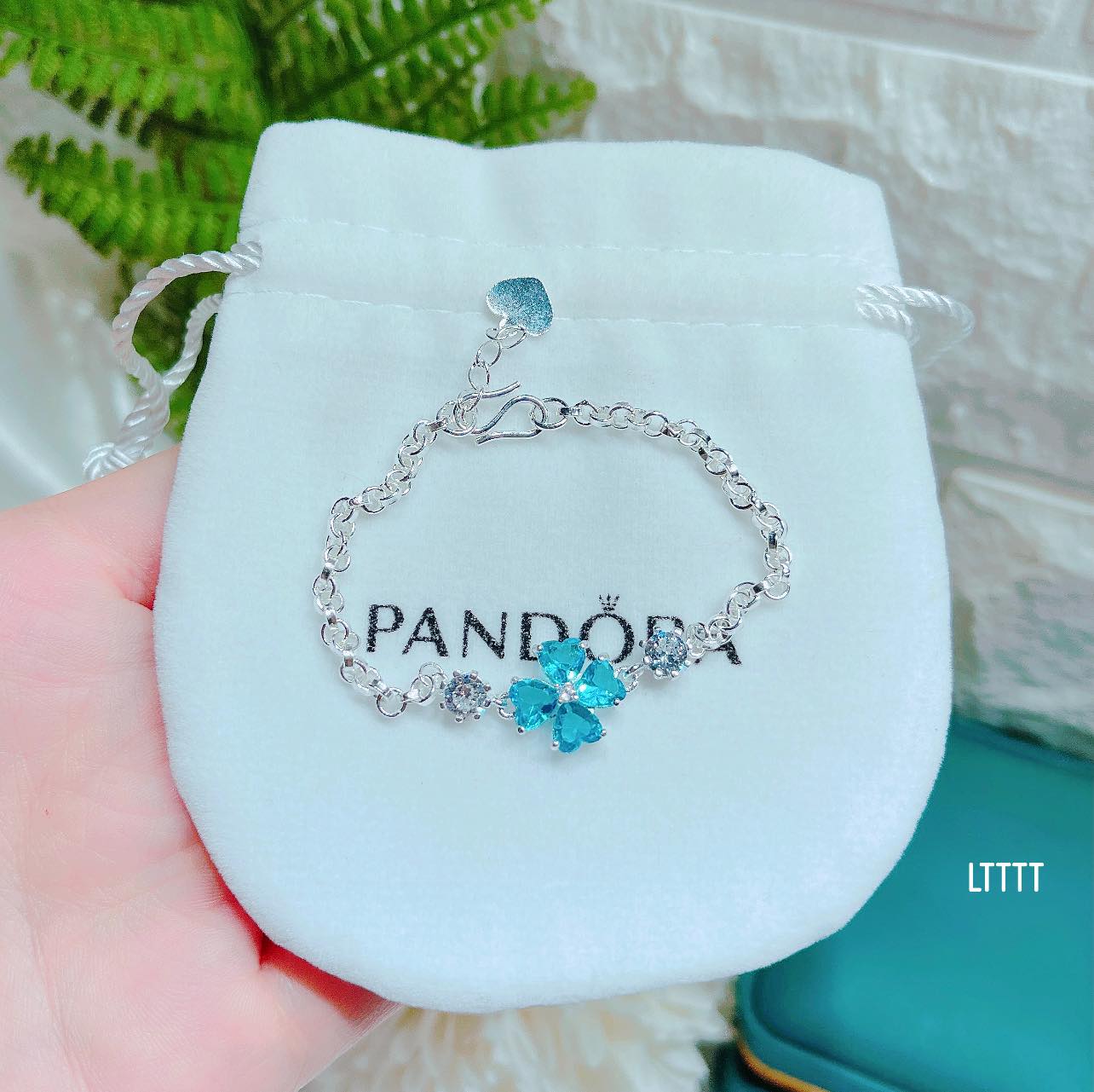 Lắc tay bạc đính đá cỏ bốn lá