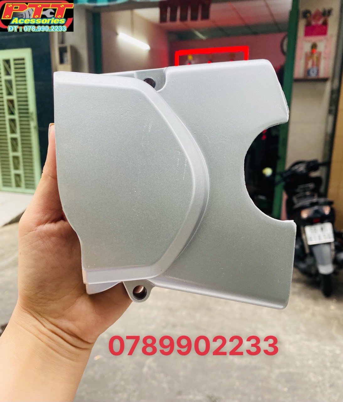 Nắp mang cá xe dream