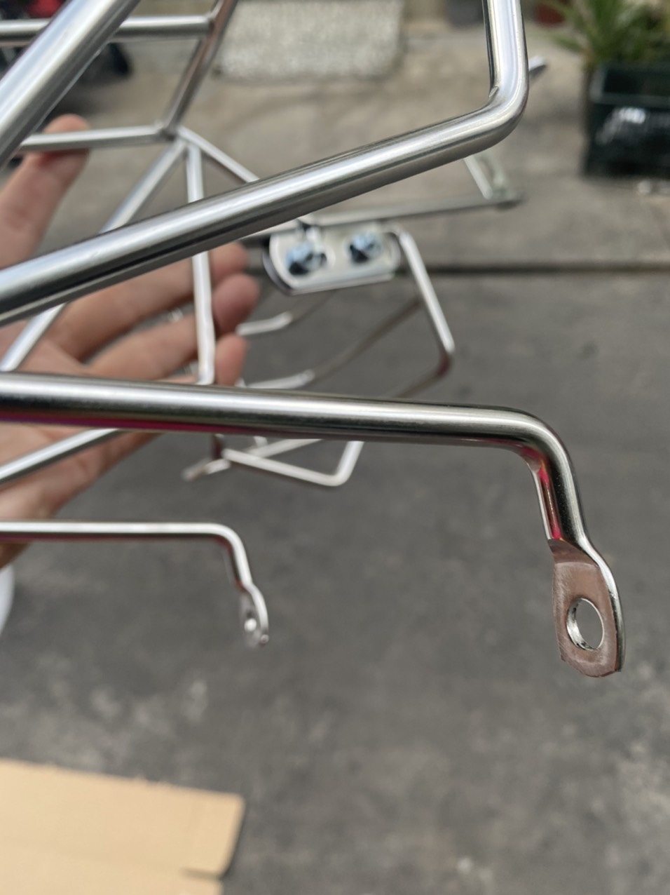 BẢO VỆ ĐÈN HẬU XE CUB 82 - DD - DH - CUSTOM INOX