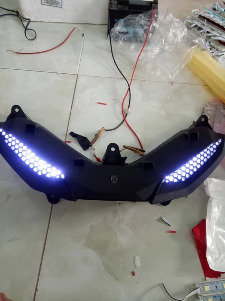 LED DEMI AUDI EXCITER 150 CÓ ĐÈN (làm hoàn chỉnh có zắc cắm như zin)