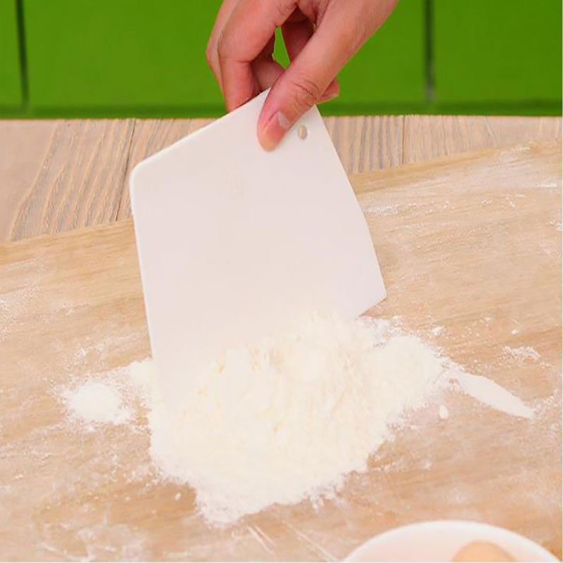 Dough%20Cutter%20Trapezoid%20Spatula%20Dough%20Scraper%20Kitchen%20Butter%20Knife%20QUANYIN%20-%20Image%206