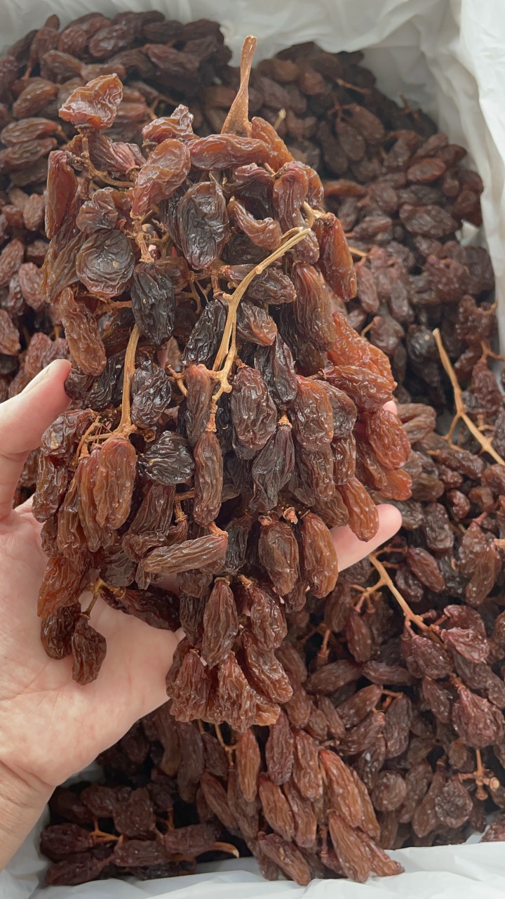 Nho khô nguyên cành Úc 500g