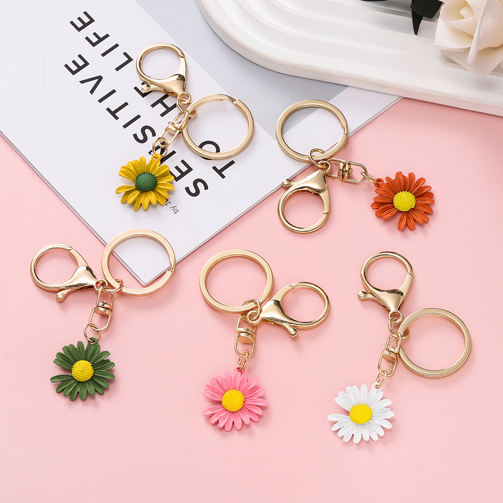 St.kunkka 1pcs Alloy Notched Flower Keychain Colorful Daisy Charm Pendant For Diy Car Keychain Accessories Gifts.