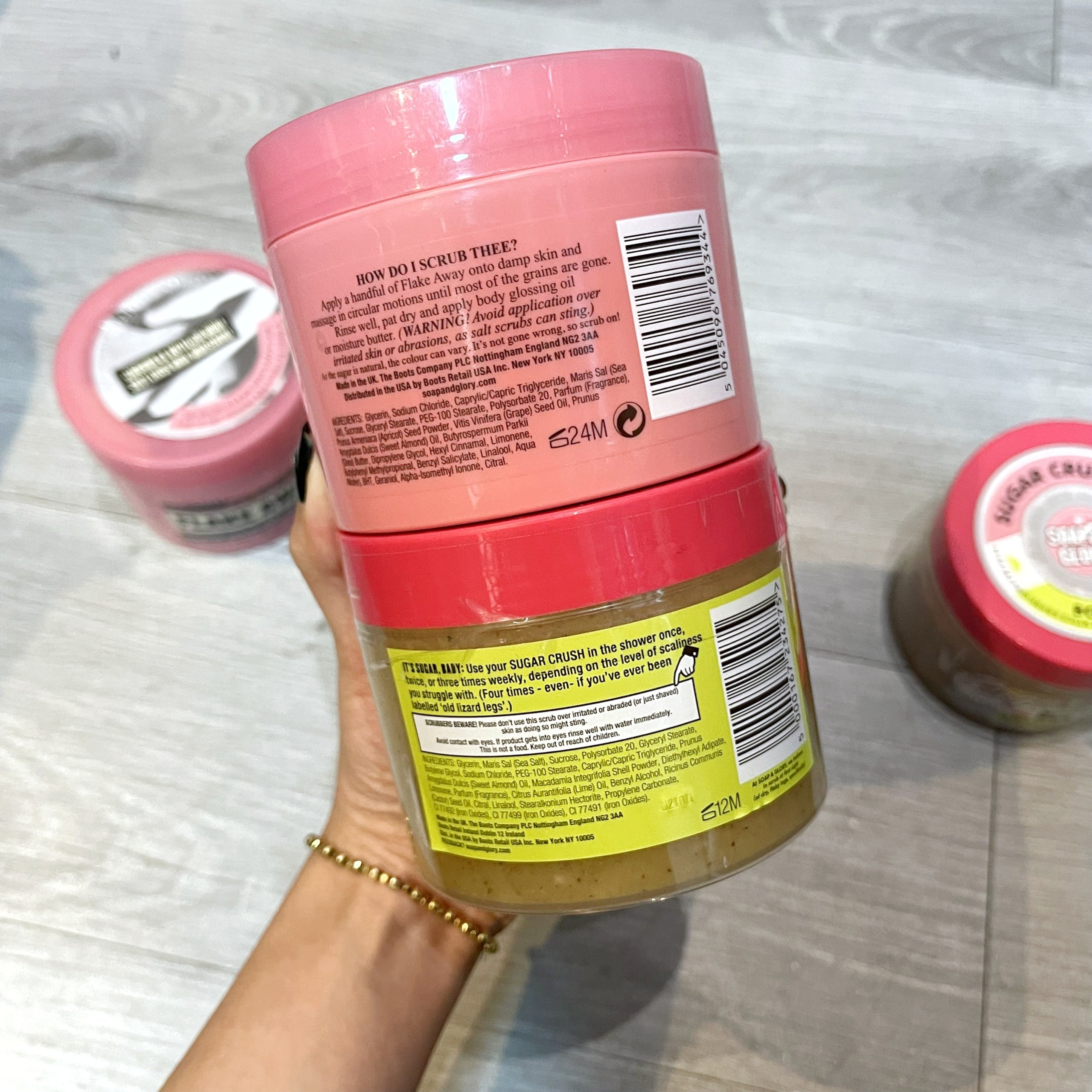 Tẩy da chết toàn thân Soap & Glory 300ml UK