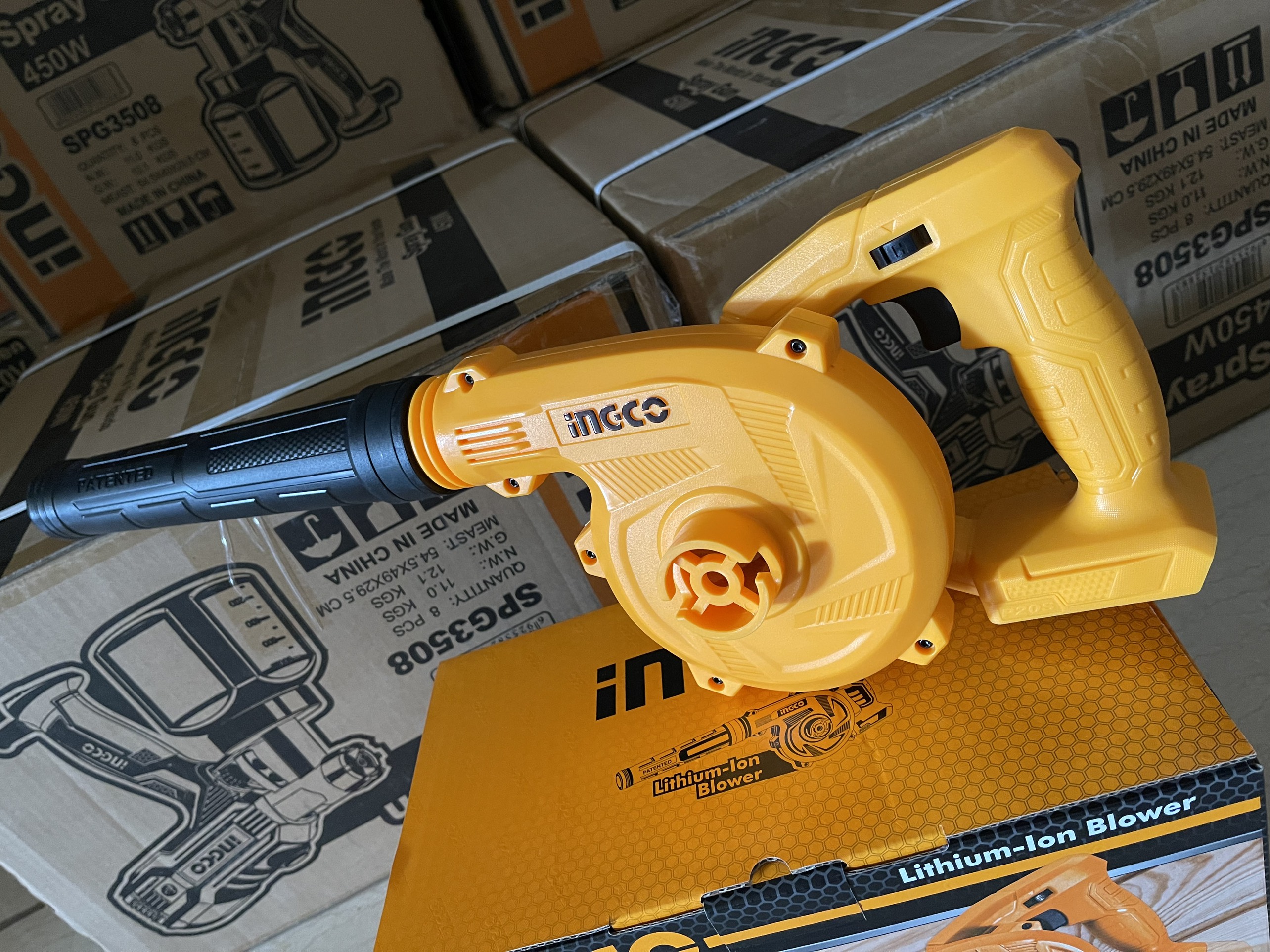 Máy thổi bụi dùng pin INGCO CABLI20018
