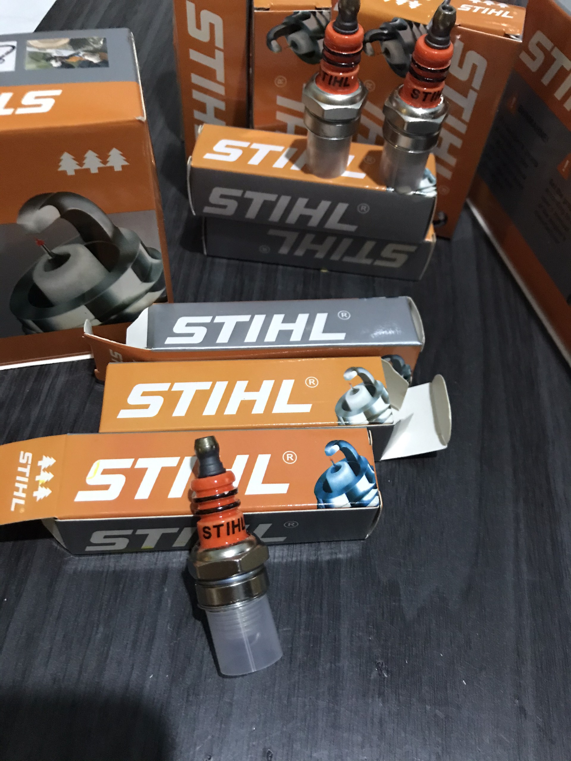 BUGI MÁY CẮT CỎ - MÁY CƯA 2 THÌ. BUGI 2 THÌ. ST-IHL