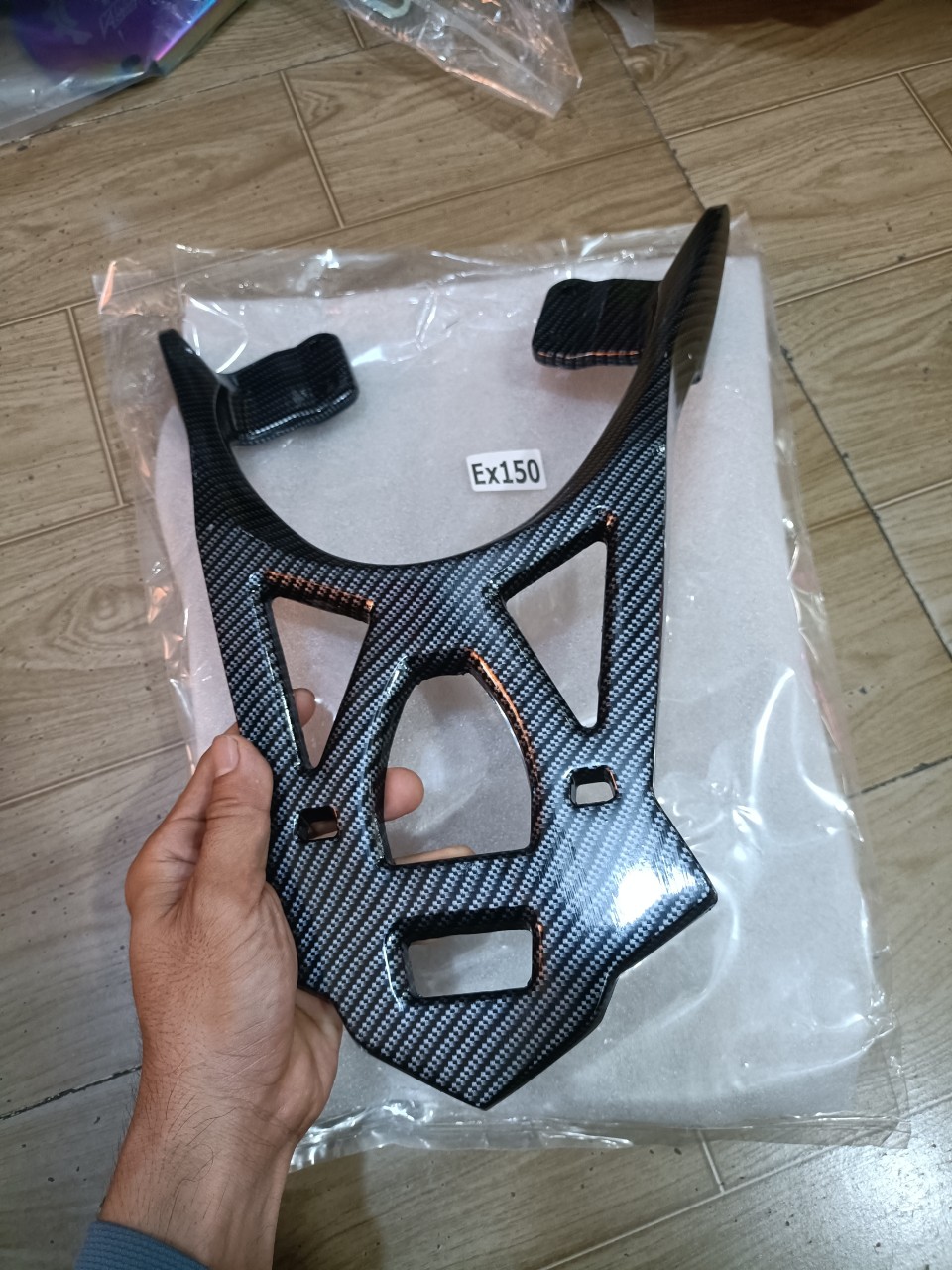 Cảng sau Ex150 nhôm đúc sơn cacbon