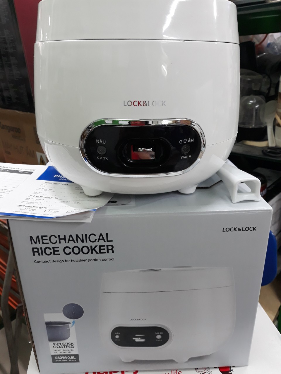 NỒI CƠM ĐIỆN MINI DUNG TÍCH 0.8L LOCK&LOCK-EJR426WHT