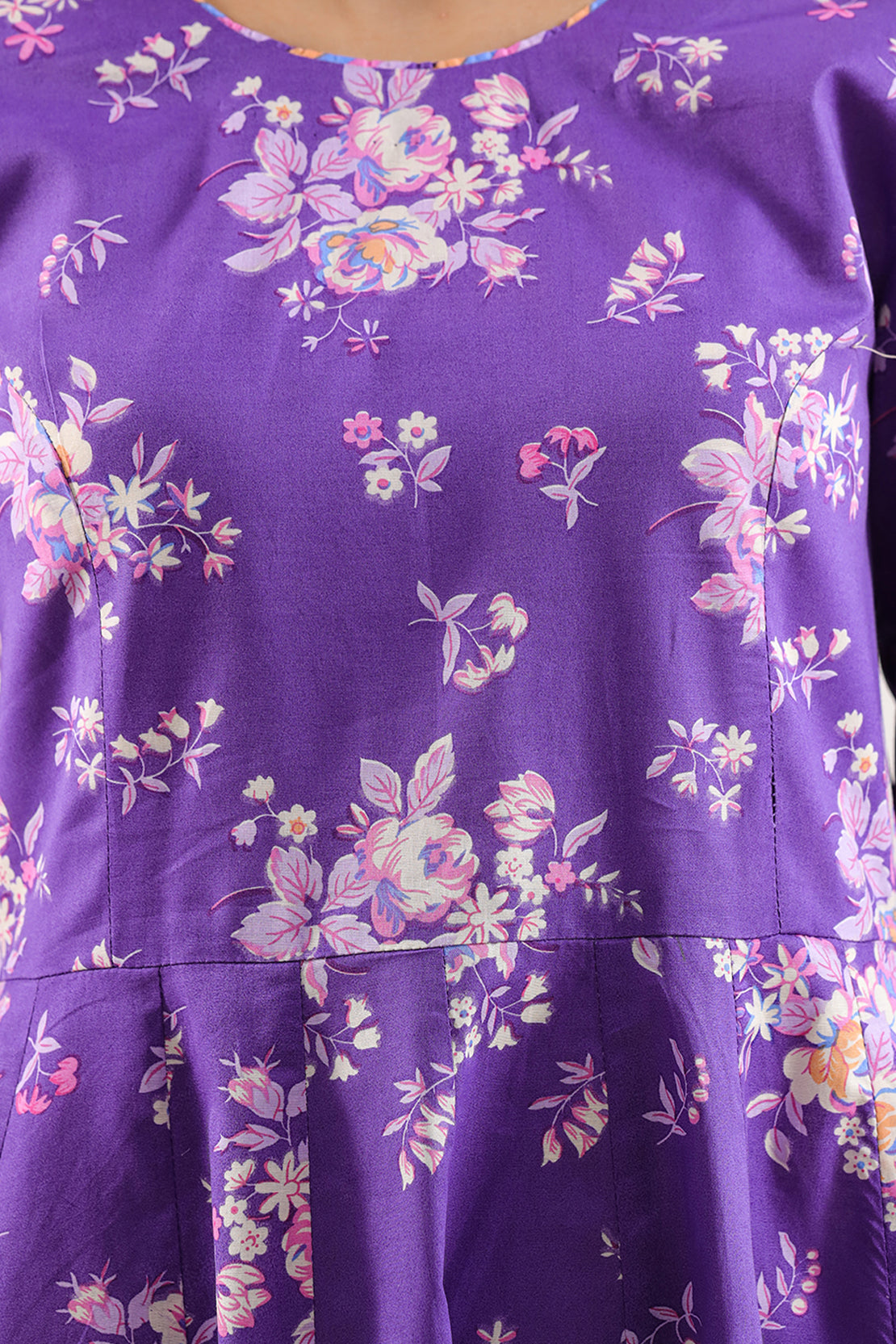 Saya%20Unstitched%20Printed%20Lawn%202%20Piece%20Suit%20For%20Women%20(Shirt/Dupatta)%20-%20Unstitched%20Fabric%20For%20Women%20-%20SUMMER%202026%20GILDED%20PETALS%20-%20Image%2010