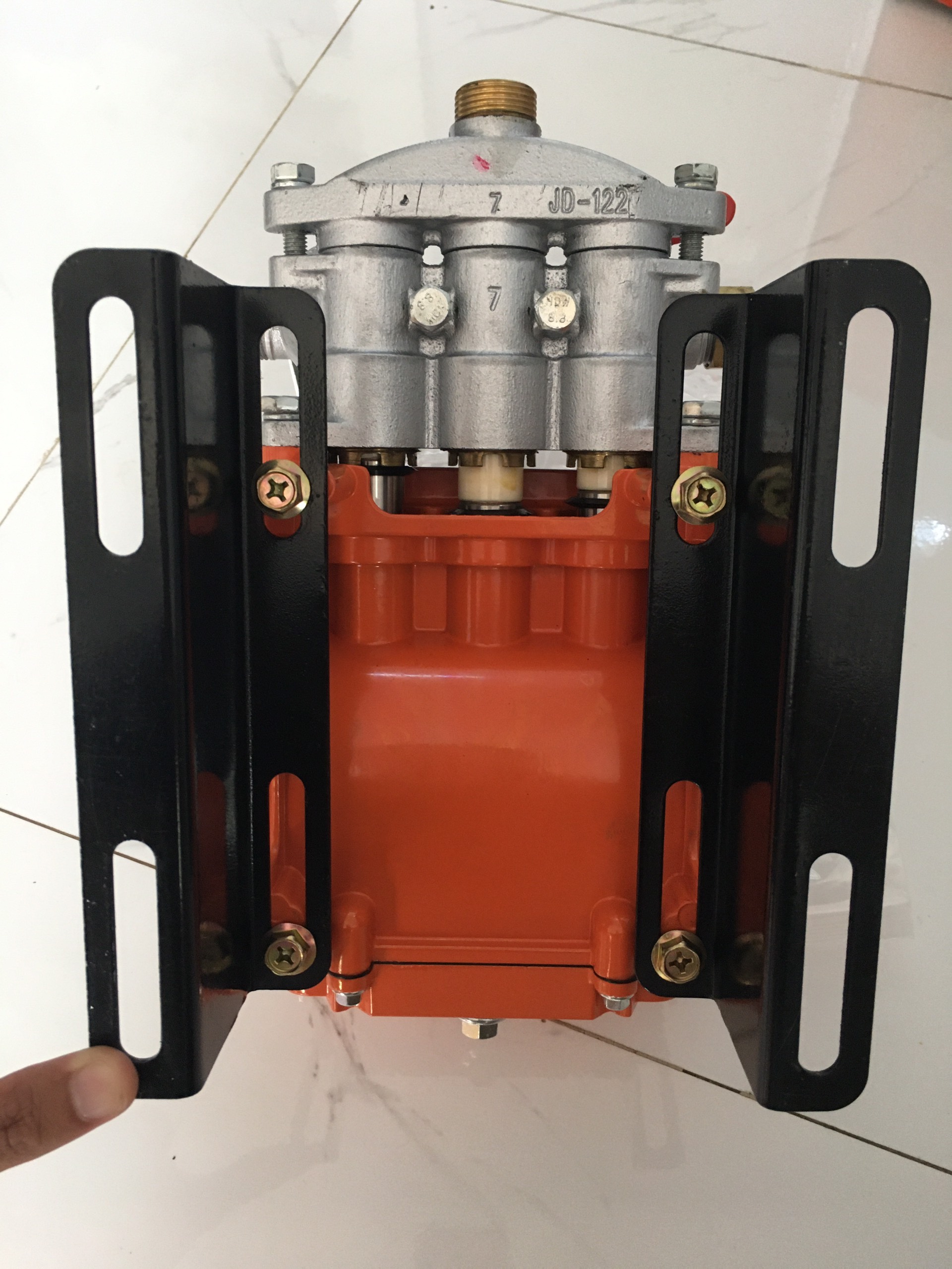 Đầu Phun Xịt Áp Lực 1HP Mitsuyama Piston Sứ