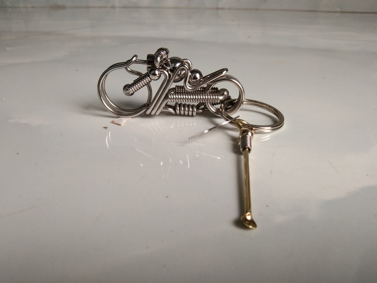 móc khóa inox thủ công
