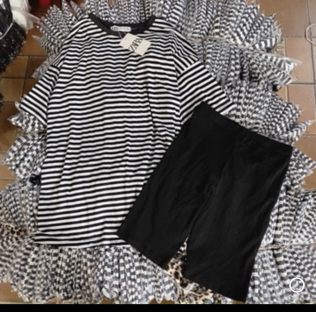 SET QUẦN LEGGING NGỐ + TSHIRT CUSTOM
