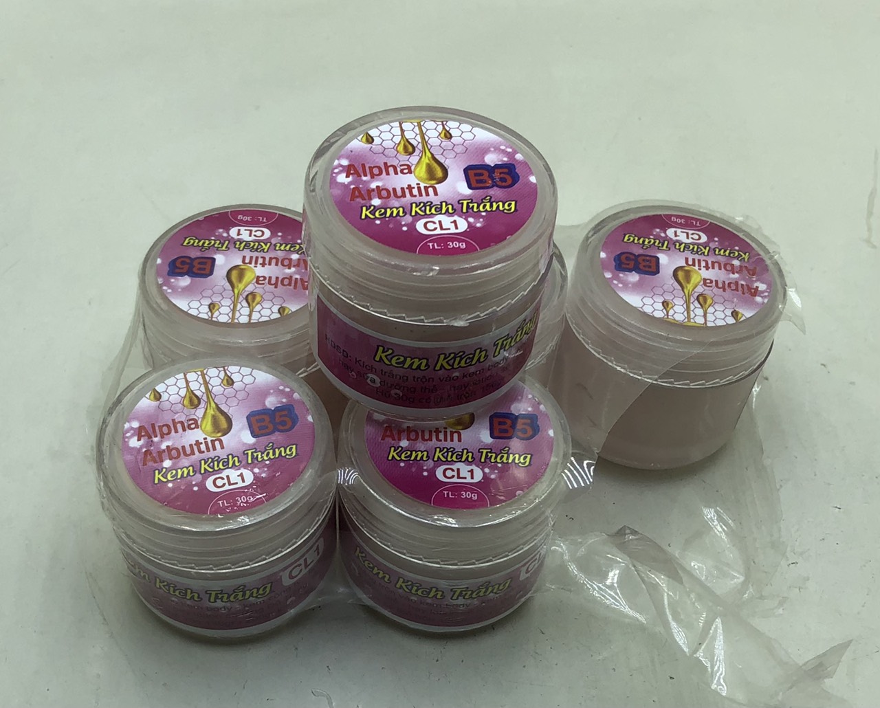 Kem kích trắng Cửu Long Alpha Arbutin 30g