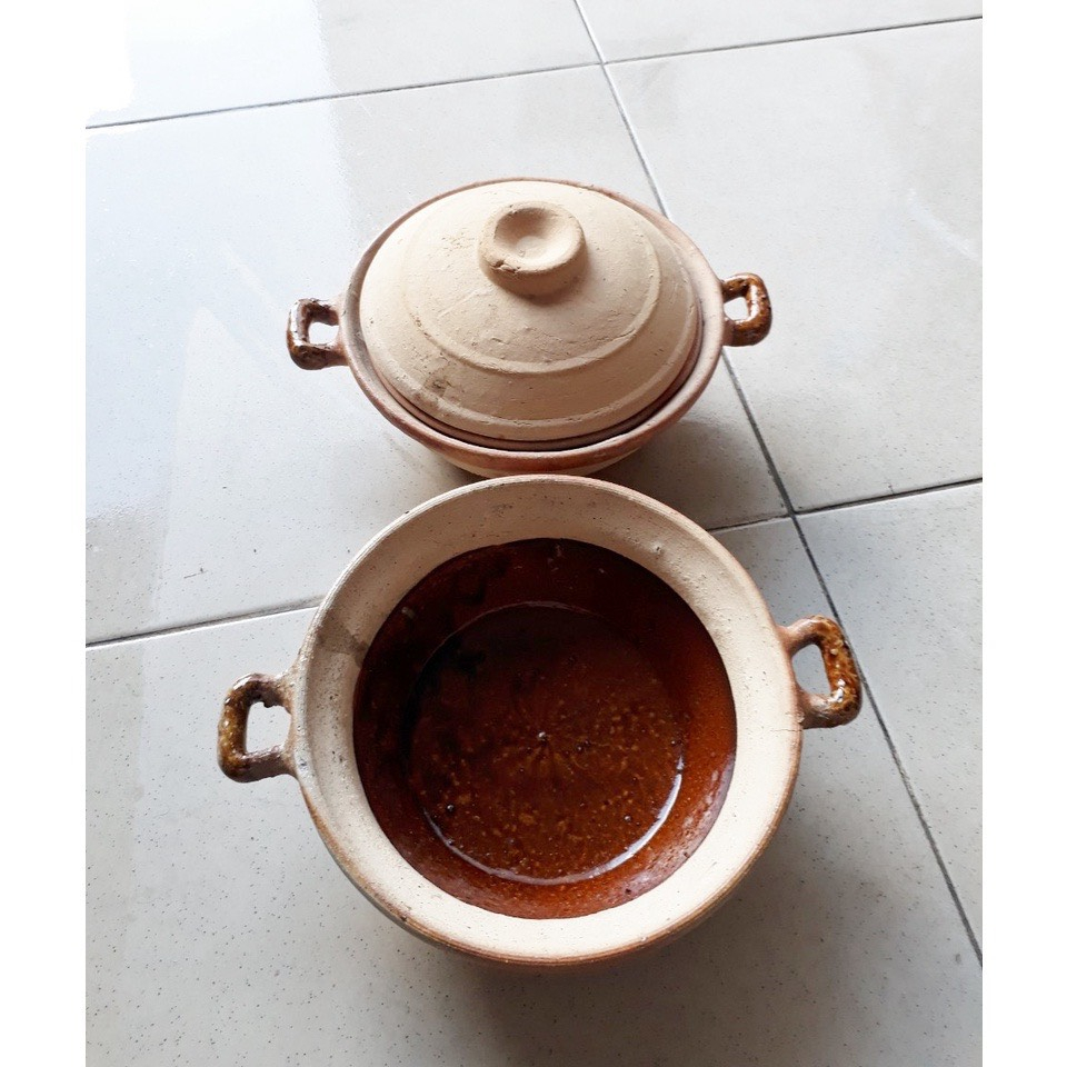 Nồi đất kho thịt cá chống dính G01 tráng men không kén bếp kèm nắp nồi , có 2 quai cầm tiện lợi , giúp món ăn thơm ngon